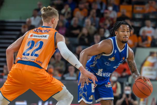 功压哨锁定 功压哨锁定