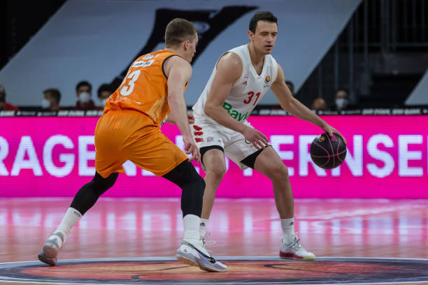 拉维亚等年 拉维亚等年