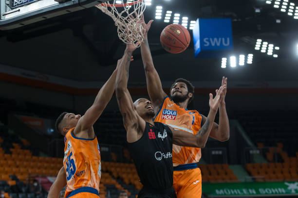 但随着赛季 但随着赛季