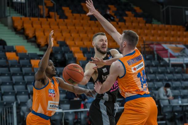 锋阿德巴约 锋阿德巴约