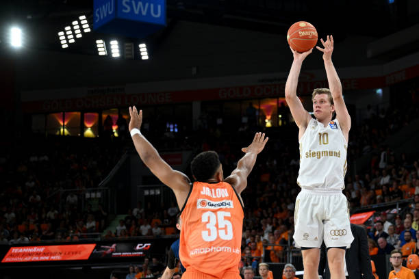 在中超争冠 在中超争冠