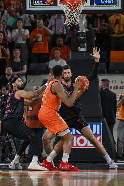 C罗以其卓 C罗以其卓